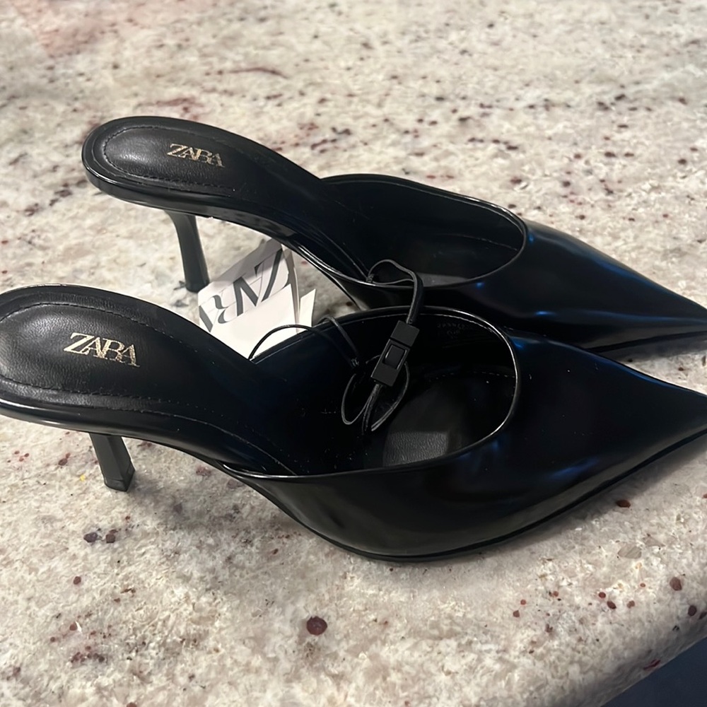 Zara black kitten heels size 5. New with tags